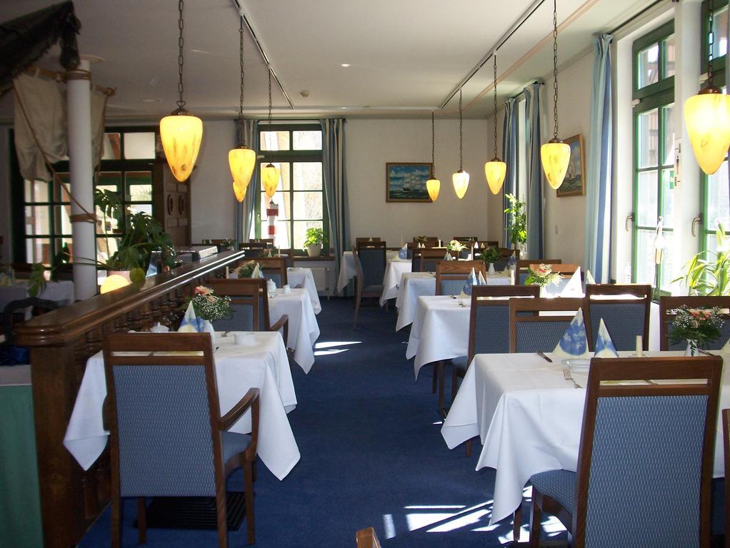 Hotel & Restaurant Lenzer Krug Malchow  Exterior photo